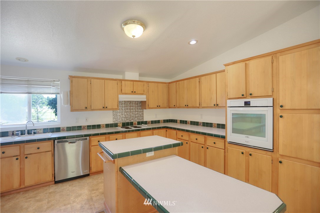 20 West Henni Road Oak Harbor, WA 98277 - Photo 5 of 24 Gallery Image 5