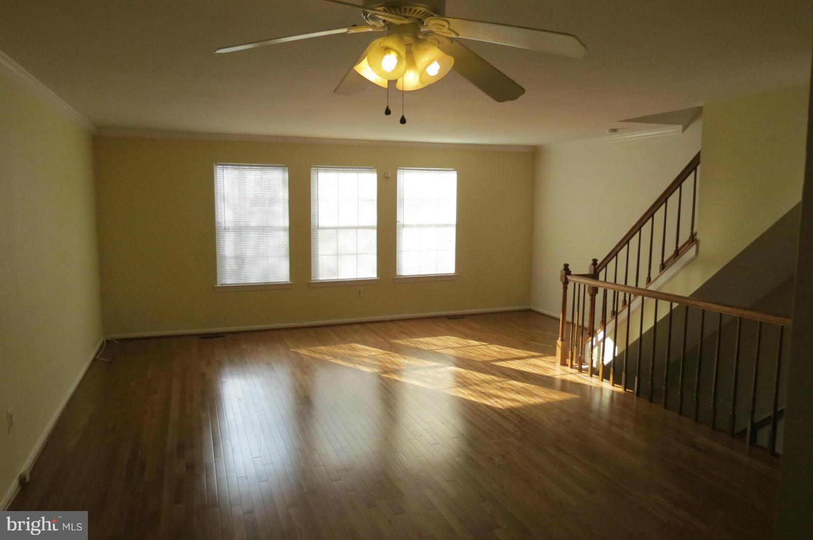 2208 Wimbledon Circle Silver Spring, MD 20906 - Photo 11 of 28 Living Room