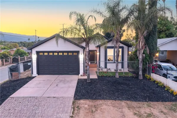 $699,900 | 19241 Envoy Avenue, Corona, CA 92881