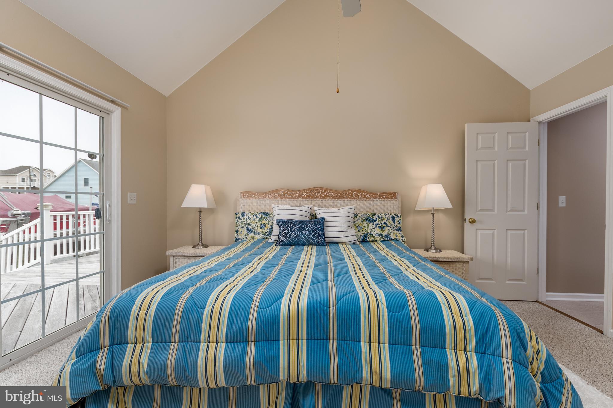 10507 Norwich Road Ocean City, MD 21842 - Photo 21 of 38 Primary bedroom w vaulted ceilings