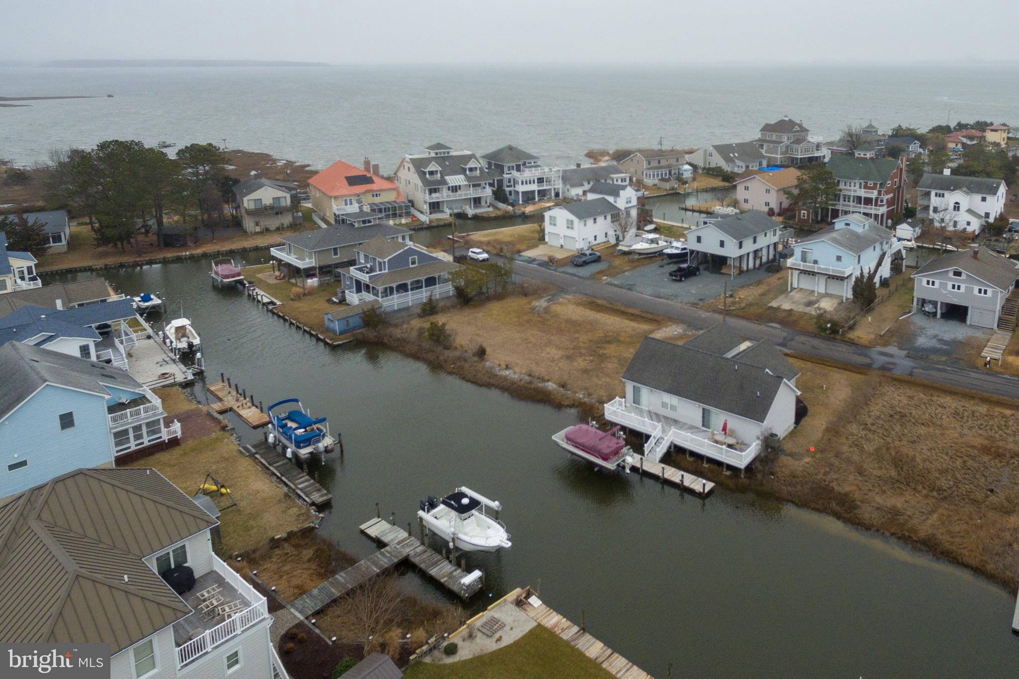 10507 Norwich Road Ocean City, MD 21842 - Photo 6 of 38 Easy access to Isle of Wight Bay.