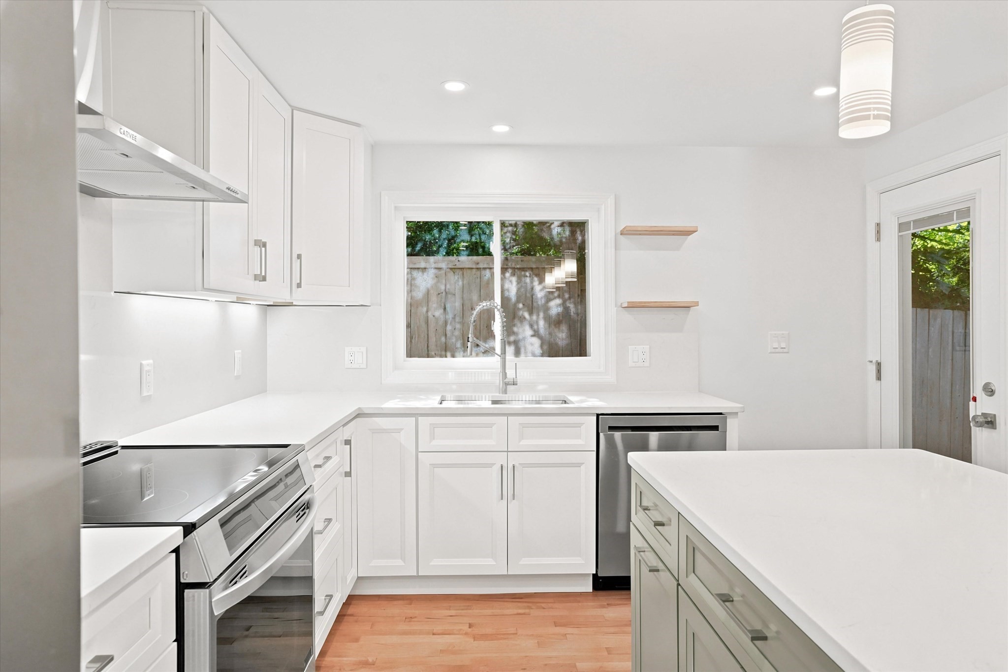 8 Wilmington Road Burlington, MA 01803 - Photo 9 of 42 Gallery Image 9