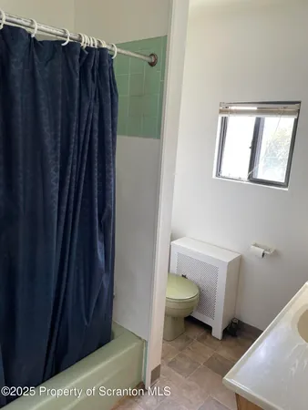 $1,000 | 17 East Carey Street, Unit 1, Plains, PA 18705