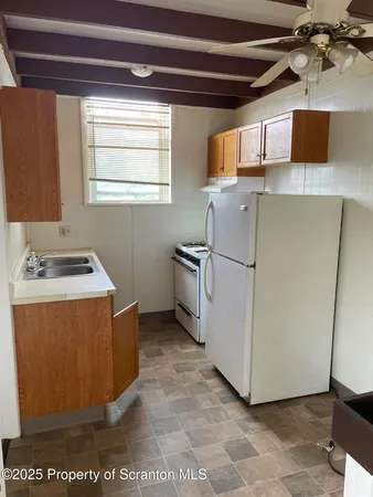 $1,000 | 17 East Carey Street, Unit 1, Plains, PA 18705