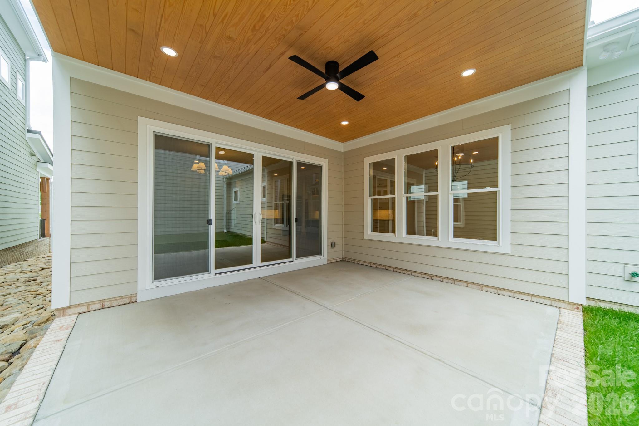 19040 Newburg Hill Road, Unit 25 Davidson, NC 28036 - Photo 4 of 37