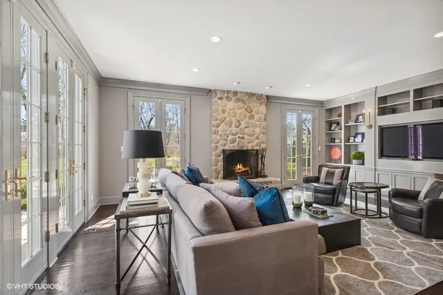 $2,599,000 | 1284 North Sheridan Road, Lake Forest, IL 60045