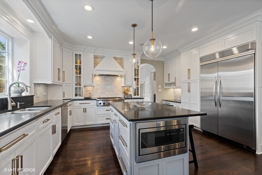 1284 North Sheridan Road Lake Forest, IL 60045 - Photo 8 of 39