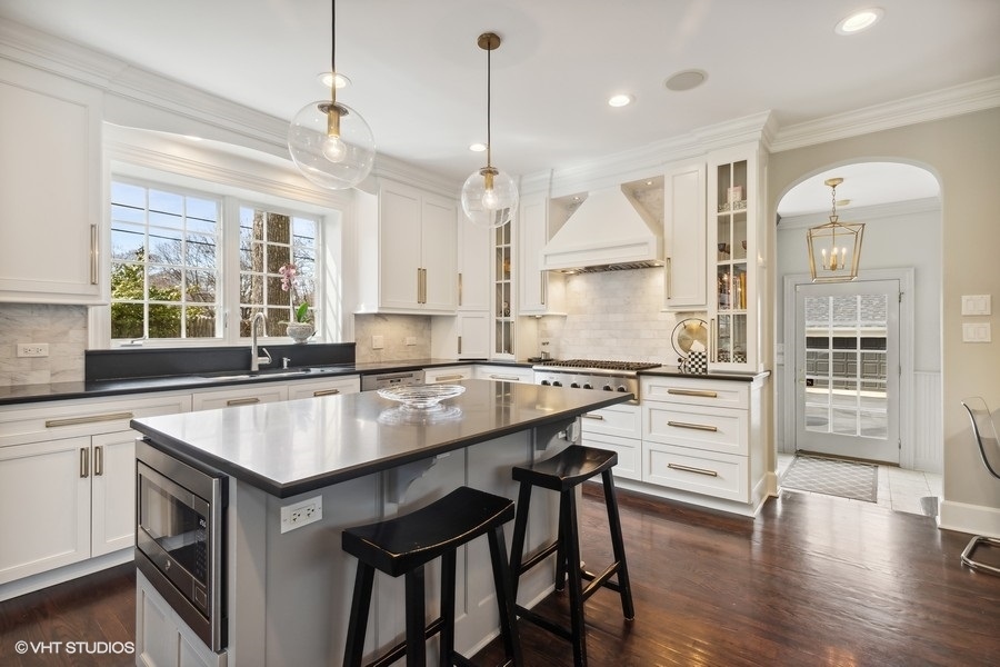 1284 North Sheridan Road Lake Forest, IL 60045 - Photo 10 of 39