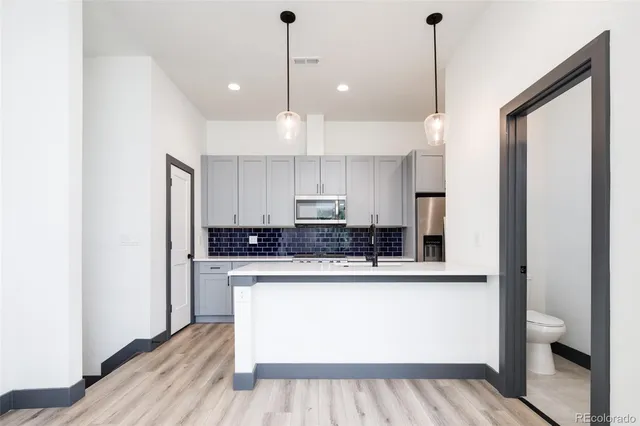 $2,600 | 3569 South Pennsylvania Street, Unit E, Englewood, CO 80113