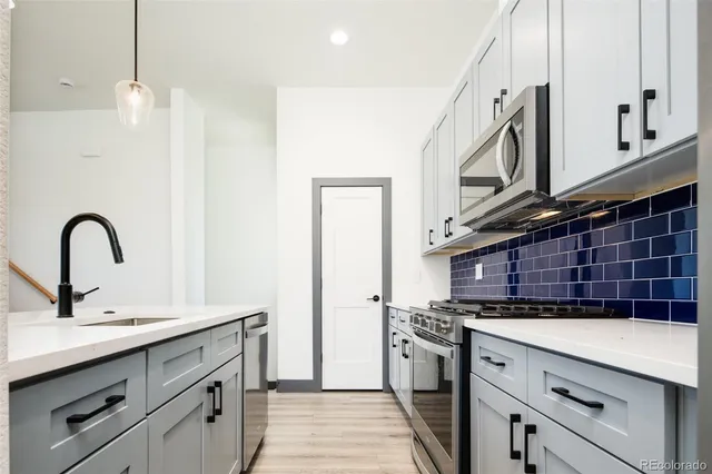 $2,600 | 3569 South Pennsylvania Street, Unit E, Englewood, CO 80113