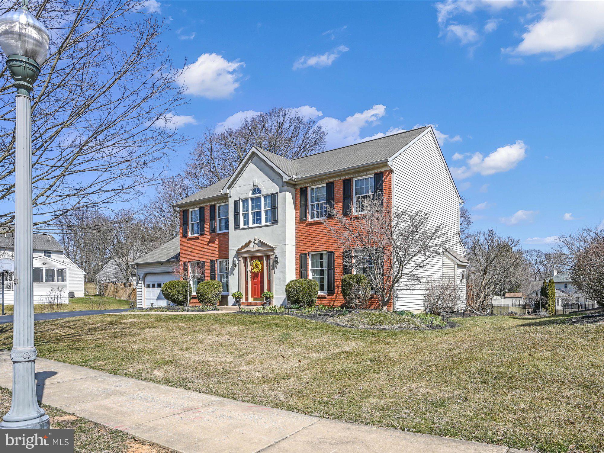 651 Laurel Avenue Lititz, PA 17543 - Photo 4 of 48