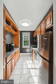 $245,000 | 3405 Commonwealth Avenue, Unit B, Alexandria, VA 22305