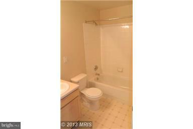 1591 Spring Gate Dr., Unit 3415 McLean, VA 22102 - Photo 6 of 13 Bath