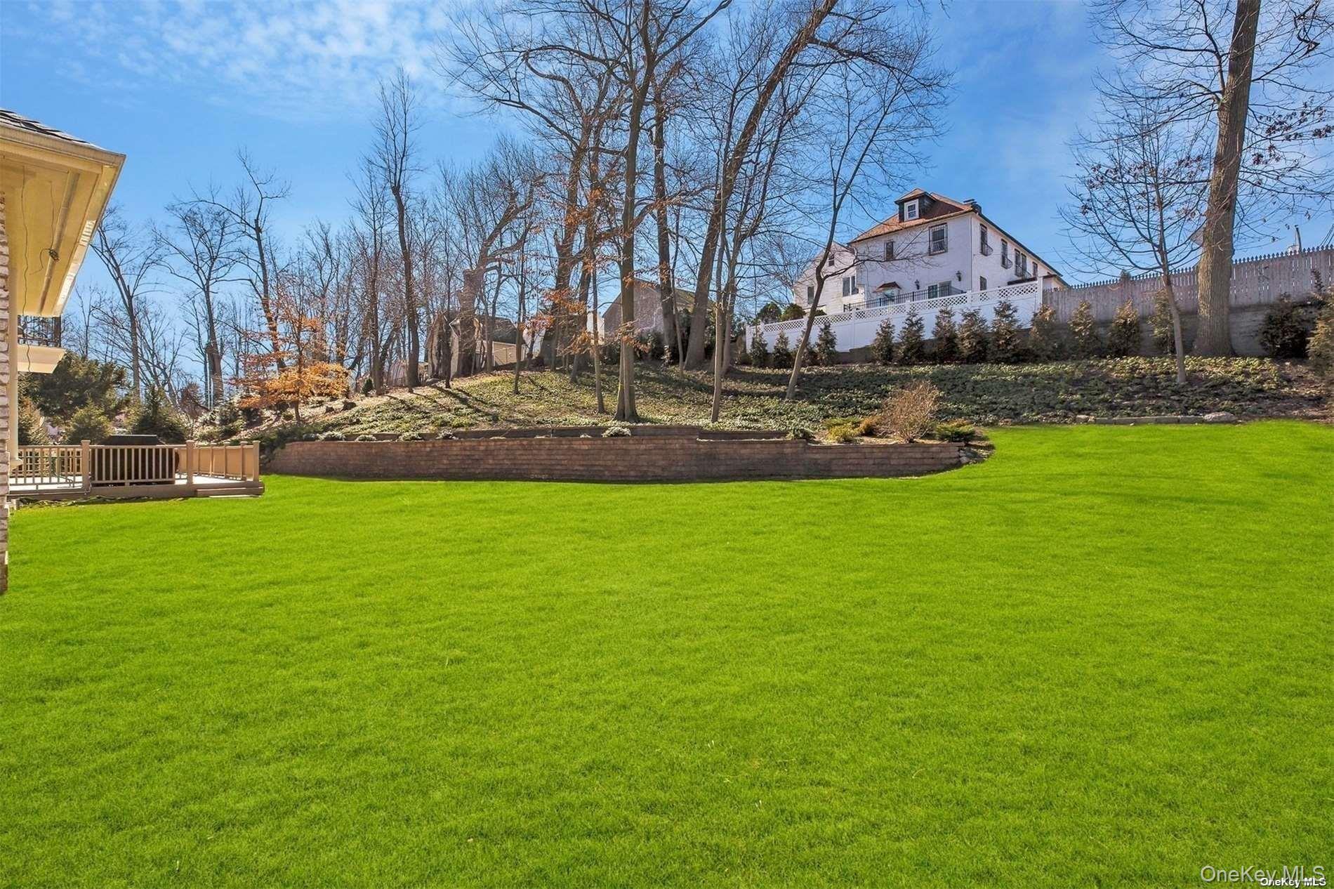 26 Spring Lane Great Neck, NY 11024 - Photo 20 of 20