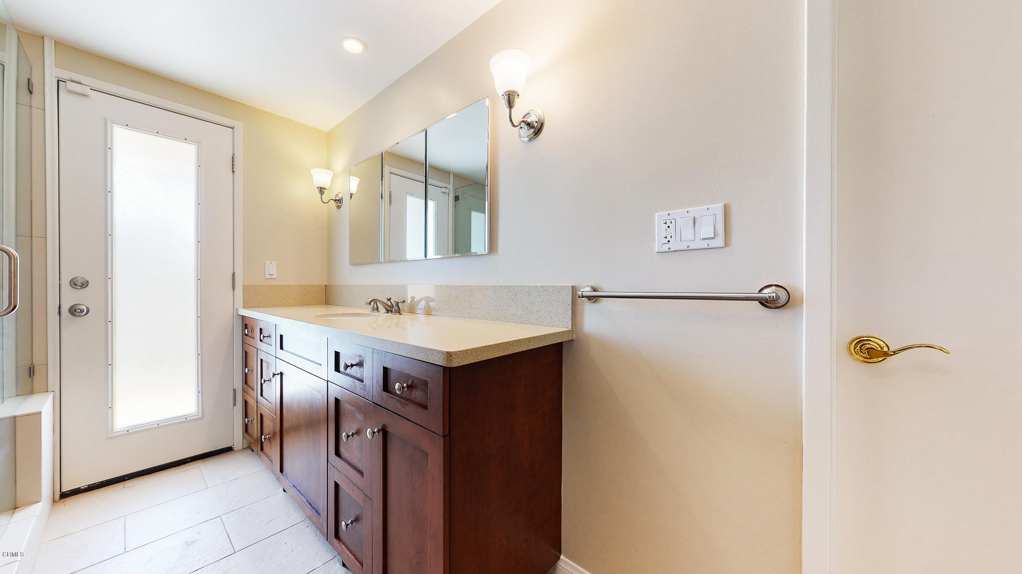 1610 Carriage House Road Pasadena, CA 91107 - Photo 42 of 54 a bathroom with a granite countertop sink and a mirror