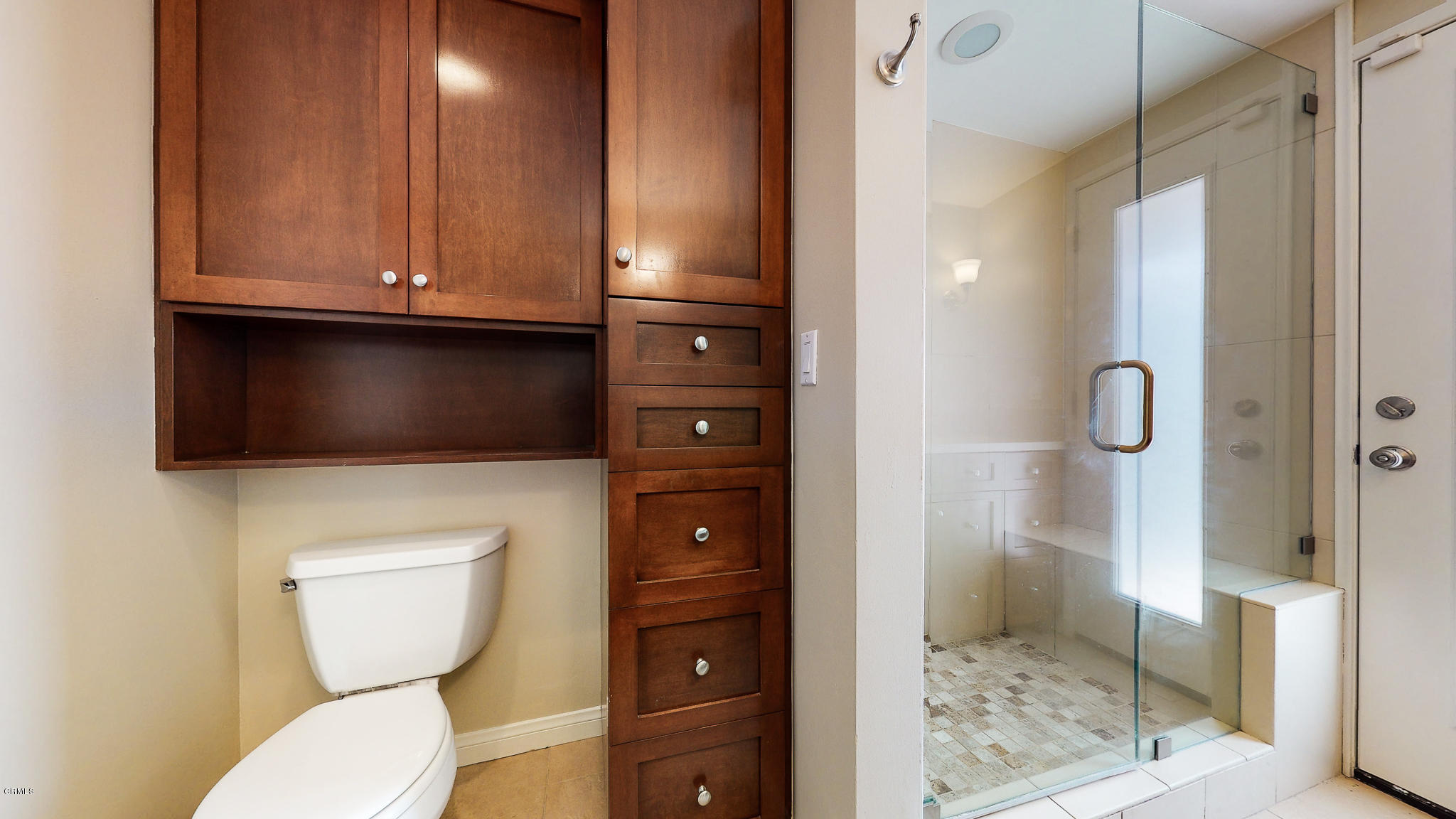 1610 Carriage House Road Pasadena, CA 91107 - Photo 43 of 54 a bathroom with a toilet sink and shower