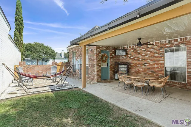 $318,500 | 2060 Springmorning Drive, St. George, LA 70810