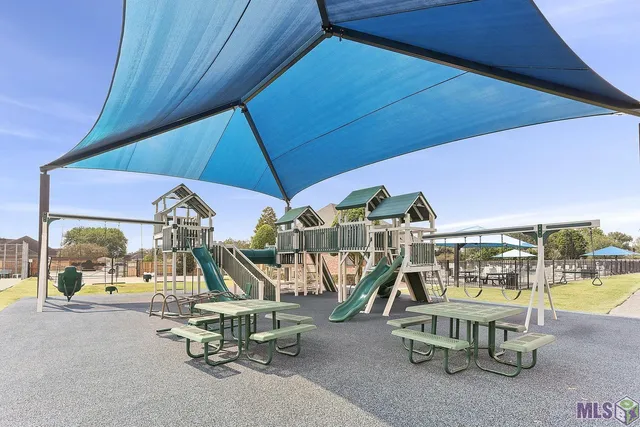 $318,500 | 2060 Springmorning Drive, St. George, LA 70810