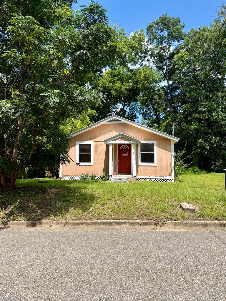 304 Opp Avenue Andalusia, AL 36420 - Photo 1 of 14 Main View
