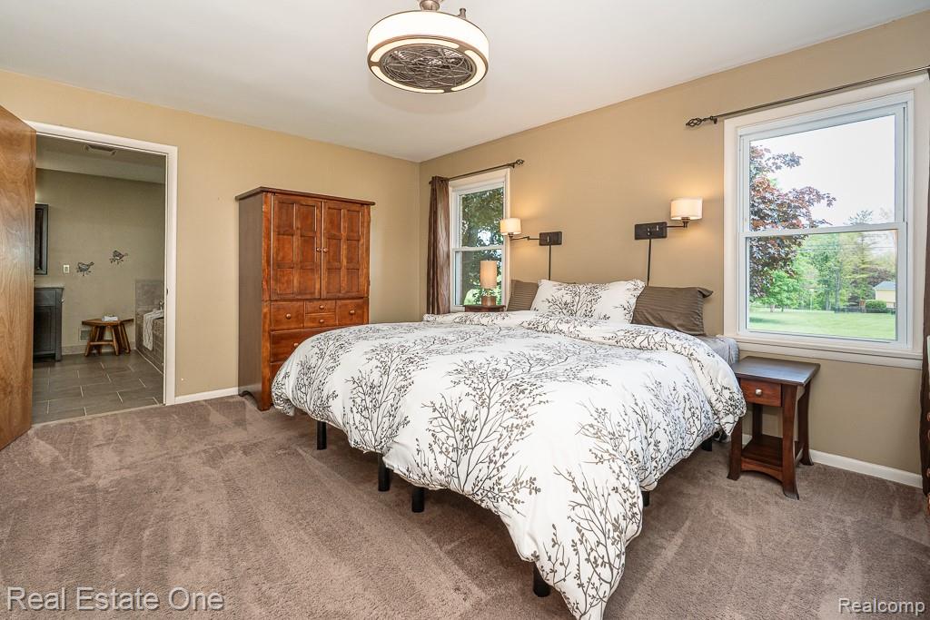 241 East Gunn Road Rochester, MI 48306 - Photo 10 of 24