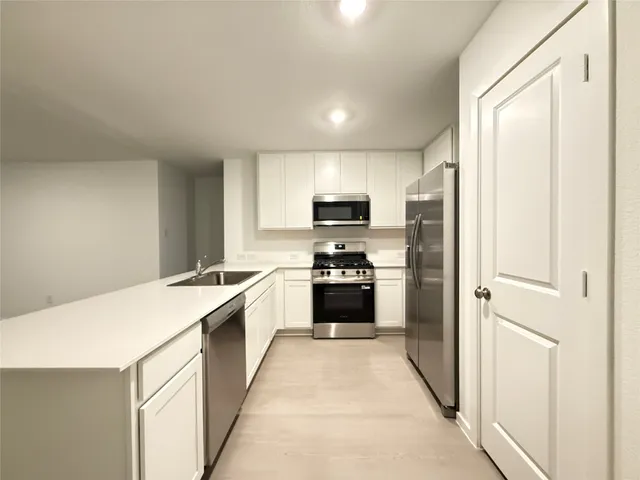 $1,800 | 16802 Old Wagon Way, Hockley, TX 77447