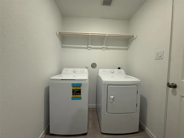 $1,800 | 16802 Old Wagon Way, Hockley, TX 77447