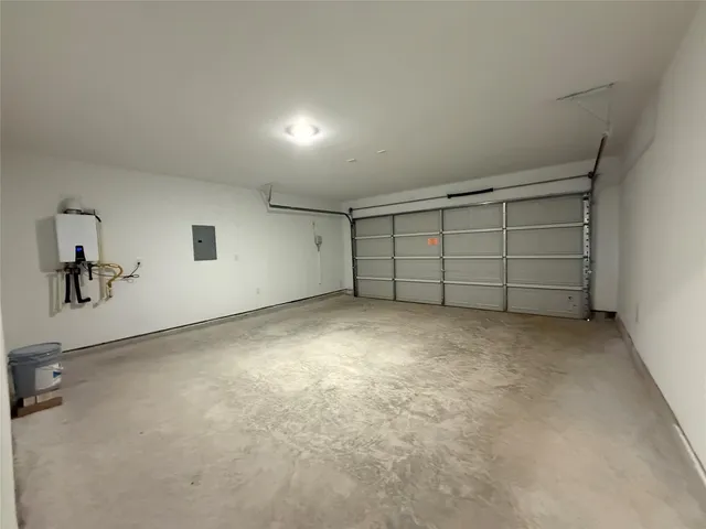 $1,800 | 16802 Old Wagon Way, Hockley, TX 77447