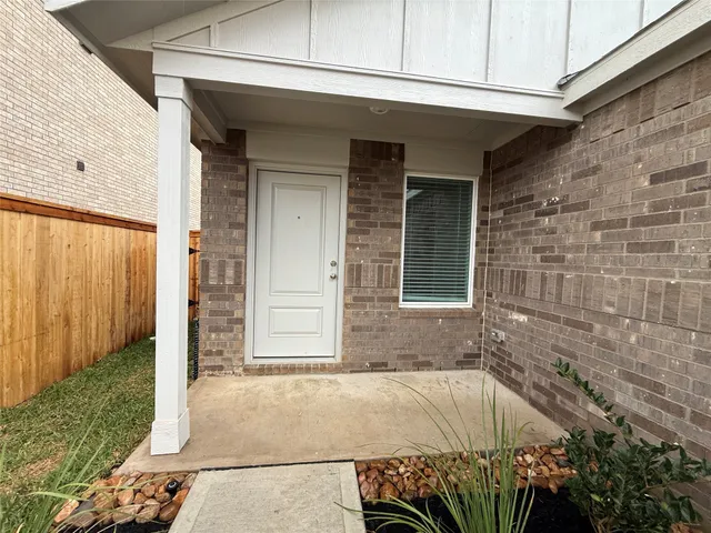 $1,800 | 16802 Old Wagon Way, Hockley, TX 77447