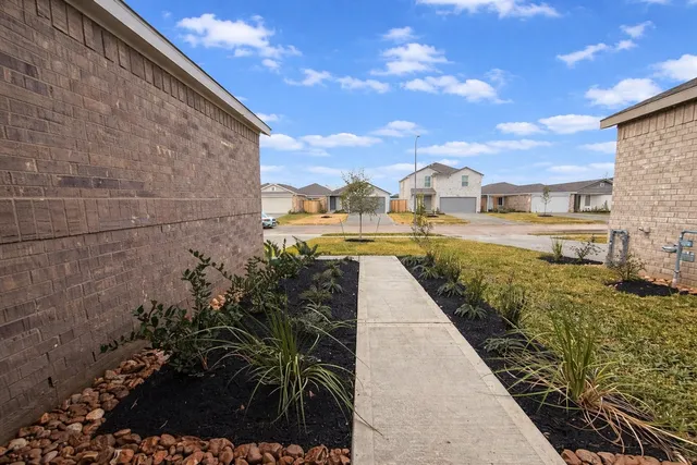 $1,800 | 16802 Old Wagon Way, Hockley, TX 77447