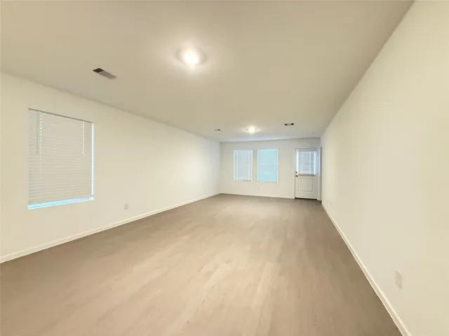 $1,800 | 16802 Old Wagon Way, Hockley, TX 77447