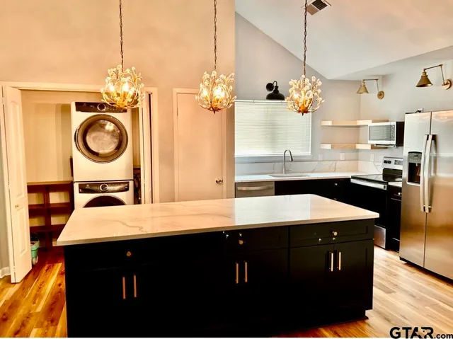 $1,325 | 1745 Eaglewood Drive, Tyler, TX 75703