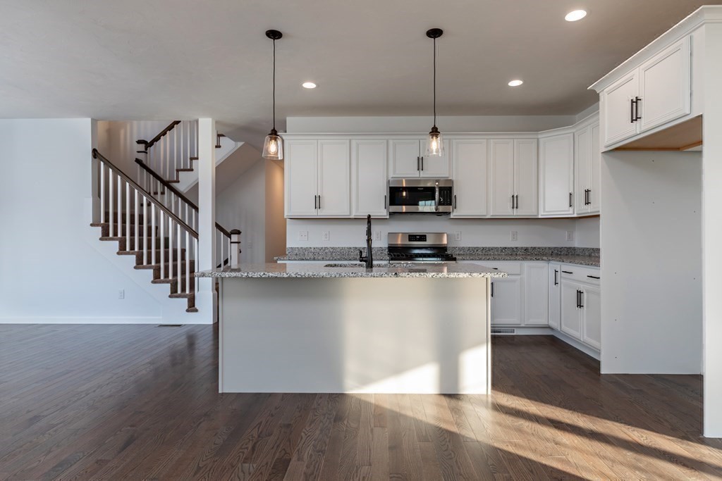 5 Forbes Road, Unit LOT 61 Bridgewater, MA 02324 - Photo 7 of 41 Gallery Image 7