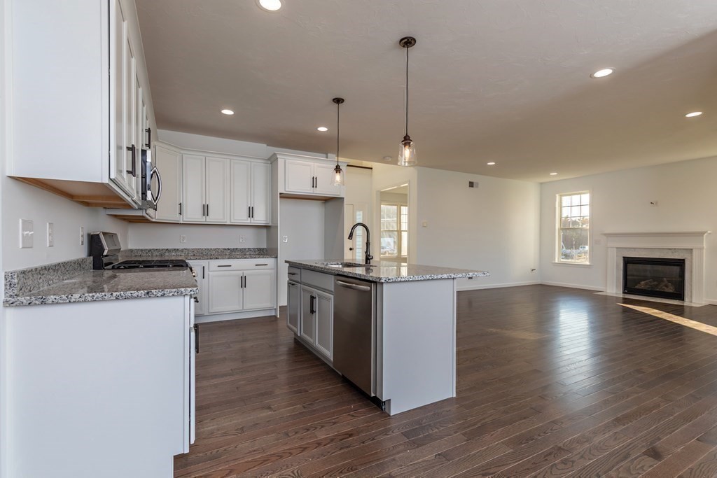 5 Forbes Road, Unit LOT 61 Bridgewater, MA 02324 - Photo 8 of 41 Gallery Image 8