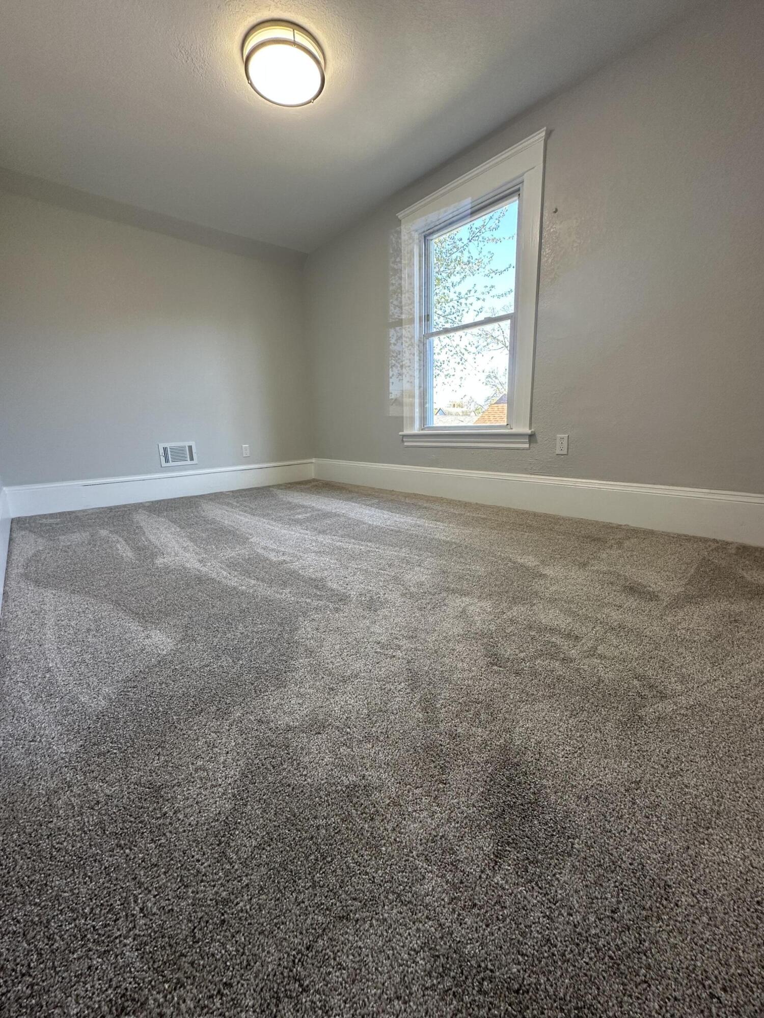 556 Cooper Street Jackson, MI 49201 - Photo 13 of 17 Bed