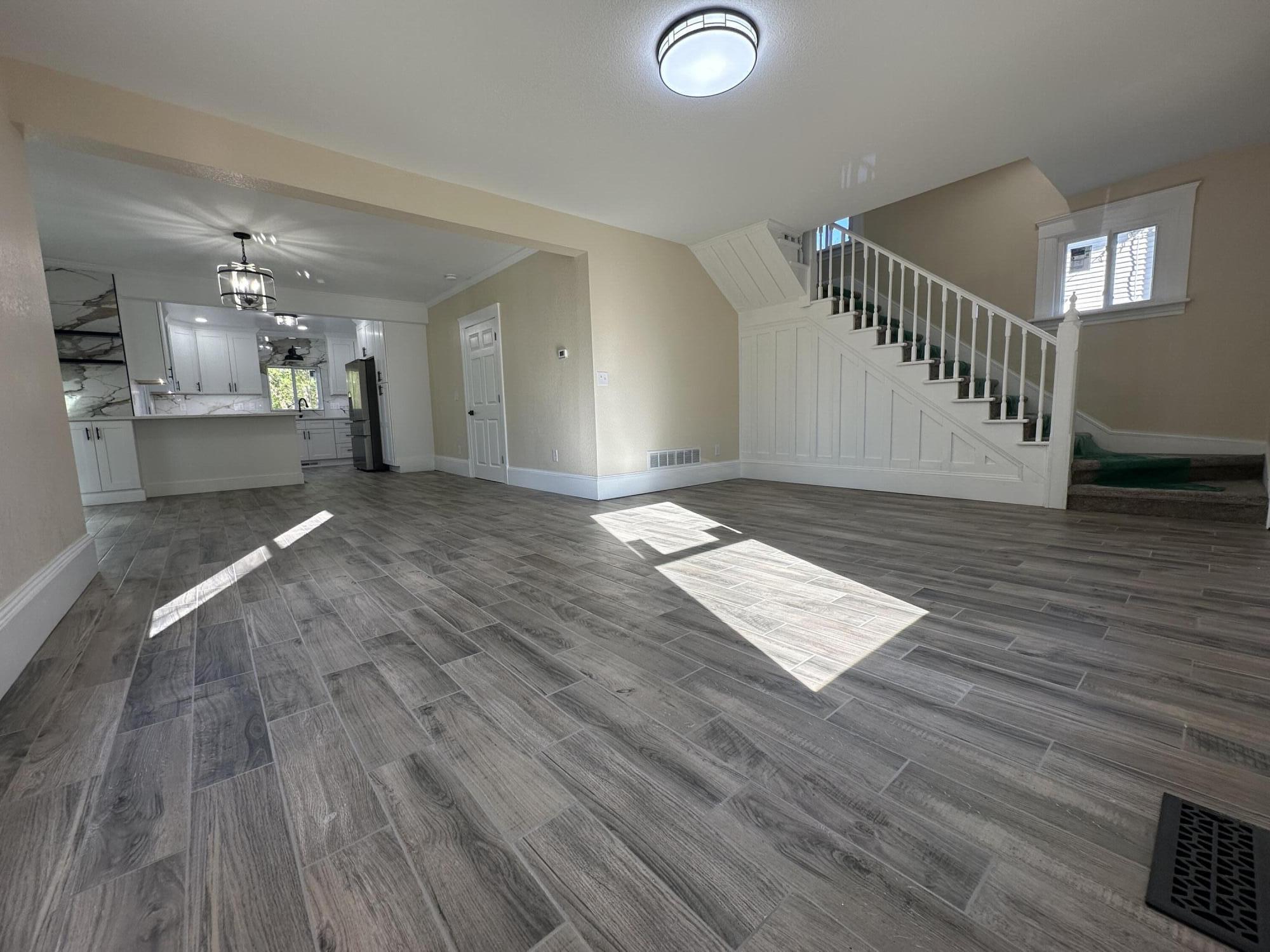 556 Cooper Street Jackson, MI 49201 - Photo 5 of 17 Living