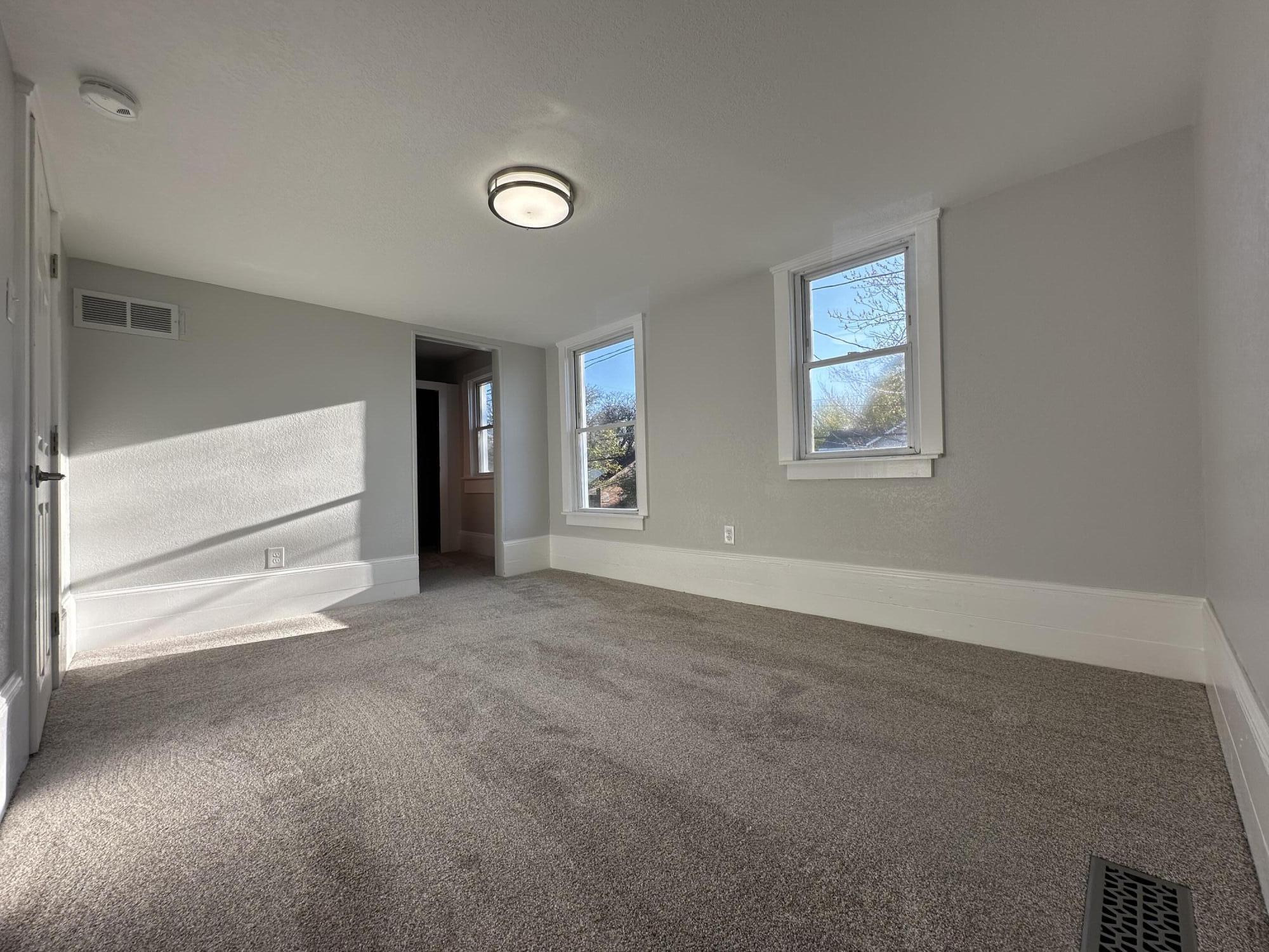556 Cooper Street Jackson, MI 49201 - Photo 10 of 17 Bed