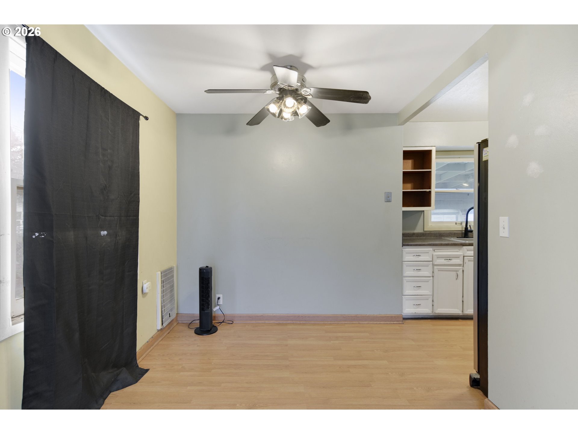106 North Lieser Road Vancouver, WA 98664 - Photo 12 of 36 a view of an empty room with a ceiling fan