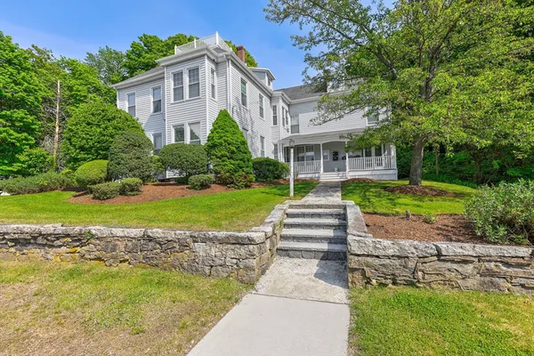$2,200 | 131 Elm Street, Unit D, Millbury, MA 01527