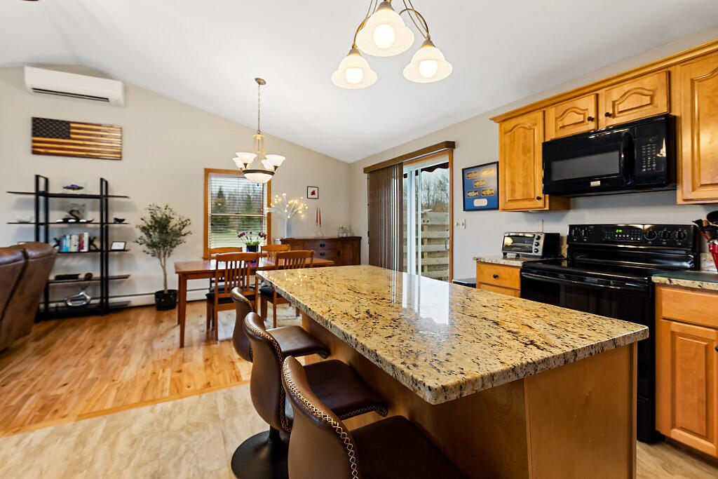 52 Alfalfa Road Sidney, ME 04330 - Photo 10 of 36 Kitchen