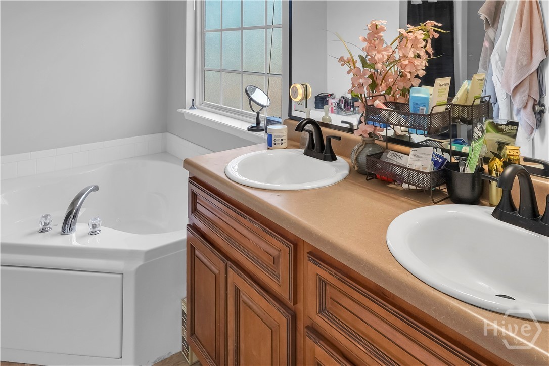 514 Azalea Street Hinesville, GA 31313 - Photo 16 of 24 Primary Bathroom