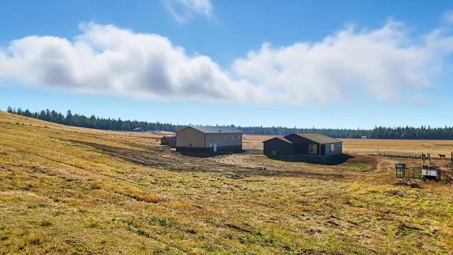 $950,000 | 1508 West Latting Lane, Deer Park, WA 99006