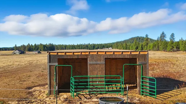 $950,000 | 1508 West Latting Lane, Deer Park, WA 99006