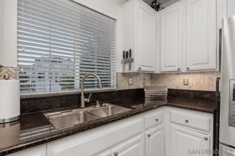 $839,000 | 3133 Via Puerta, Carlsbad, CA 92009