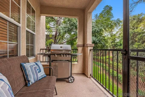 $839,000 | 3133 Via Puerta, Carlsbad, CA 92009