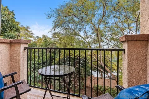 $839,000 | 3133 Via Puerta, Carlsbad, CA 92009