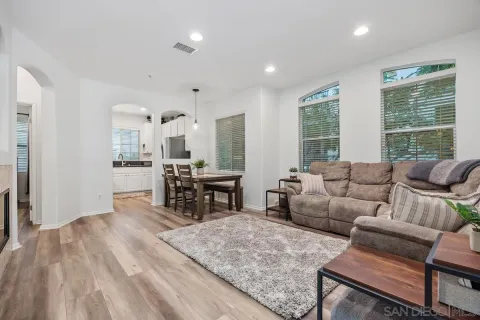 $839,000 | 3133 Via Puerta, Carlsbad, CA 92009