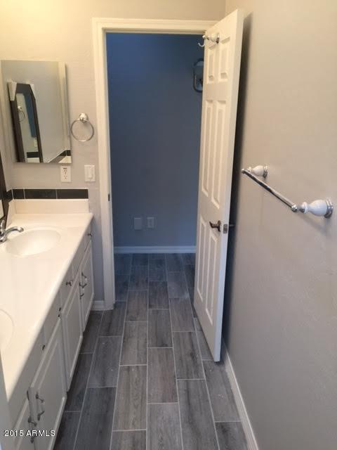 3347 West Restin Road Phoenix, AZ 85086 - Photo 3 of 11 restinbath