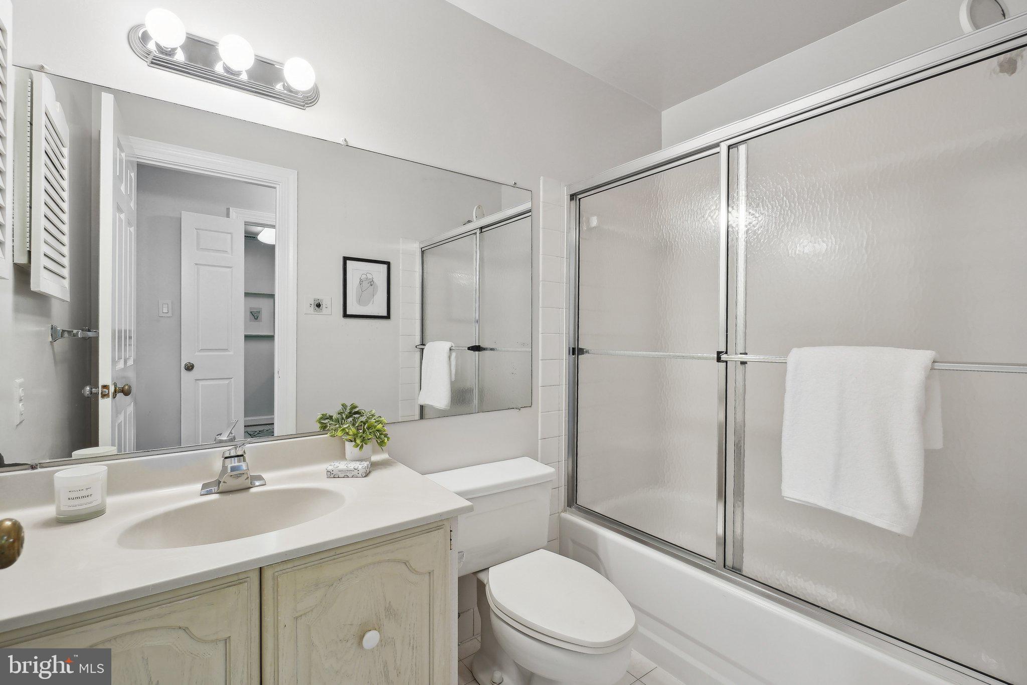 414 3rd Street Southeast Washington, DC 20003 - Photo 12 of 50 Full bath