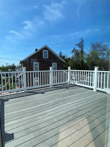 $3,950 | 297 Fairfield Avenue, Carle Place, NY 11514