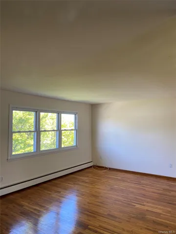 $3,950 | 297 Fairfield Avenue, Carle Place, NY 11514